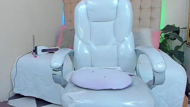 Snapshot of Redhot_chilipeppers chatting on March 2025 09:54:02 AM Redhot chilipeppers online show from March 2025 09:54:02 AM