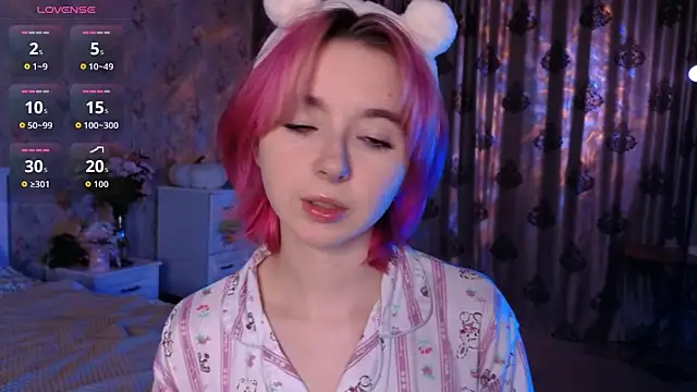 Nora Failure online show from October 2025 01:07:01 PM