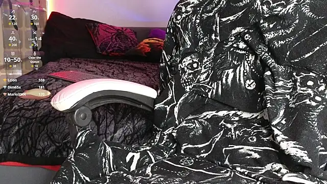 Snapshot of Devil_s_bride chatting on January 2026 08:45:02 PM Devil s bride online show from January 2026 08:45:02 PM