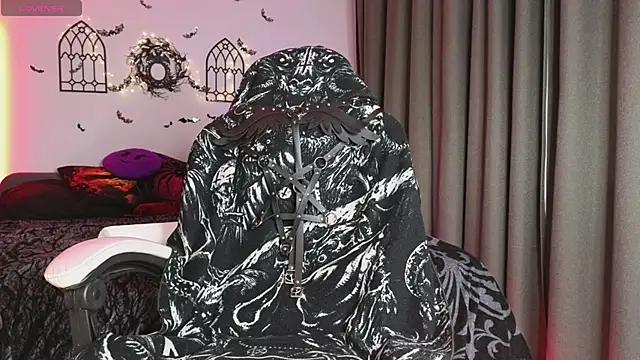 Snapshot of Devil_s_bride chatting on February 2026 02:18:01 PM Devil s bride online show from February 2026 02:18:01 PM