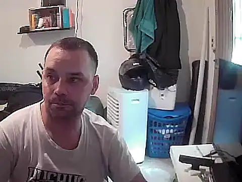 Snapshot of Lolosalvage83 chatting on January 2025 05:51:01 PM Lolosalvage83 online show from January 2025 05:51:01 PM