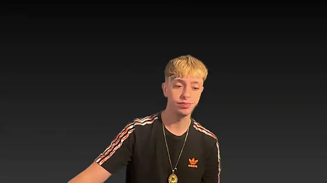 twentywithafelonyy online show from January 2025 07:39:02 PM