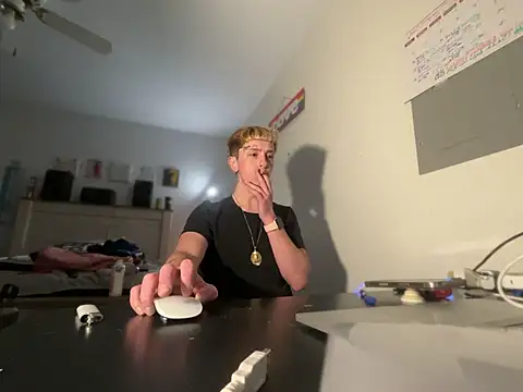 twentywithafelonyy online show from January 2025 05:45:02 AM