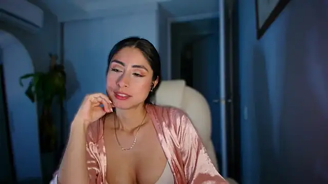 auroracaruso11 online show from October 2025 10:59:02 PM