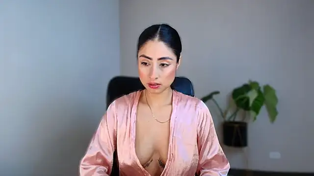 auroracaruso11 online show from December 2025 09:20:01 PM