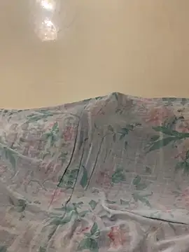 Layla-daloua online show from September 2025 05:49:01 PM