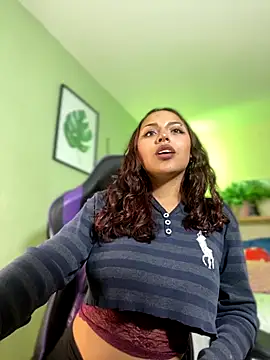Liittleluaa  online show from October 2025 01:28:01 AM