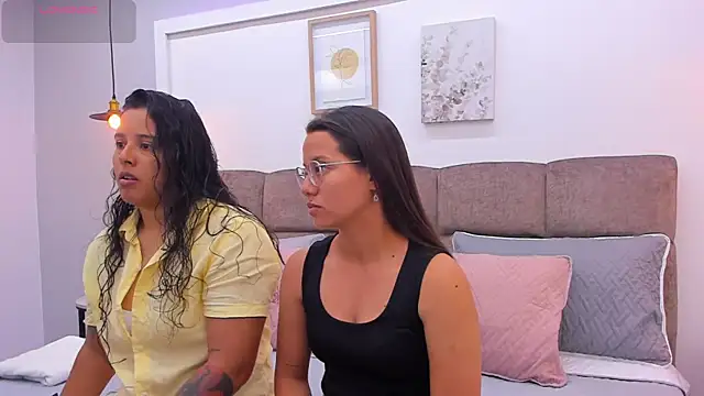 Dilan y Mia online show from March 2025 01:14:01 PM