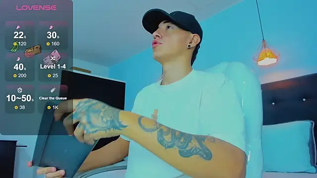 Lobo 17  online show from November 2025 03:45:01 AM