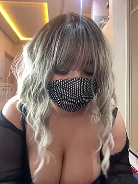 Snapshot of belquiis chatting on January 2025 05:06:02 AM belquiis online show from January 2025 05:06:02 AM