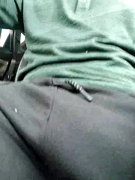 QcMisterv13 online show from October 2025 07:37:02 PM