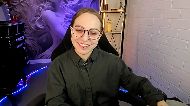 Snapshot of AphexQueen chatting on February 2025 03:15:02 PM AphexQueen online show from February 2025 03:15:02 PM