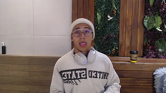 Andy Joy  online show from November 2025 11:33:02 AM