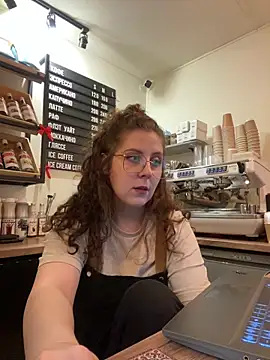 Snapshot of cinnabon_ chatting on December 2025 02:24:02 PM cinnabon online show from December 2025 02:24:02 PM