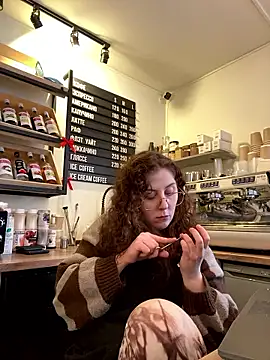 Snapshot of cinnabon_ chatting on January 2026 12:21:01 PM cinnabon online show from January 2026 12:21:01 PM