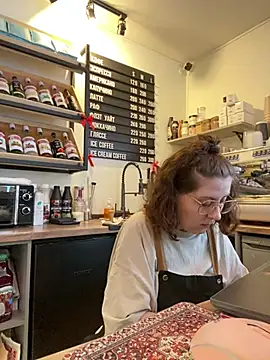 Snapshot of cinnabon_ chatting on February 2026 01:27:01 PM cinnabon online show from February 2026 01:27:01 PM