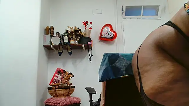 xTALLSEXYBUMx online show from April 2026 05:08:02 AM