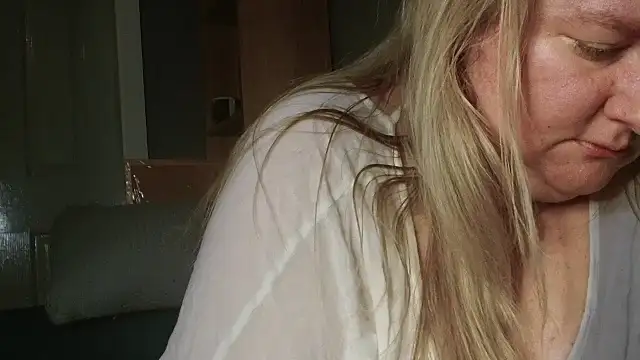 Snapshot of Marie_Slate chatting on January 2025 06:02:01 PM Marie Slate online show from January 2025 06:02:01 PM