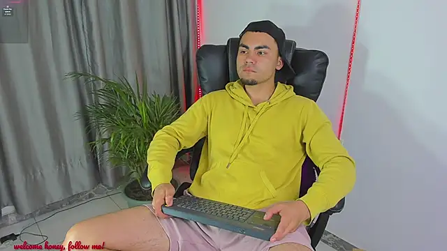 kalivan voinesscu online show from November 2025 08:37:01 AM