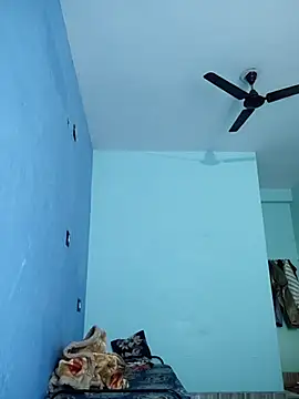 Ishan003 online show from December 2025 05:38:02 AM