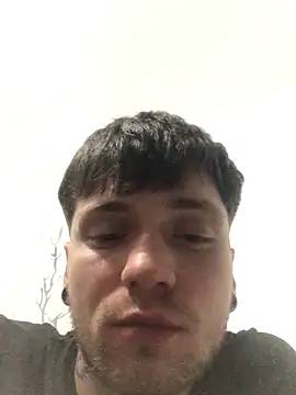 Snapshot of Skuty24 chatting on November 2025 04:51:01 PM Skuty24 online show from November 2025 04:51:01 PM