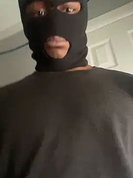 Snapshot of sneakylink13__ chatting on February 2025 09:15:01 PM sneakylink13   online show from February 2025 09:15:01 PM