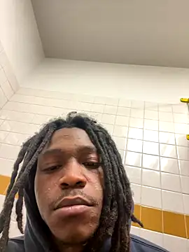 Snapshot of sneakylink13__ chatting on November 2025 01:46:01 PM sneakylink13   online show from November 2025 01:46:01 PM