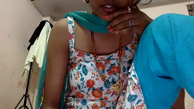 Snapshot of Shalu79 chatting on July 2026 06:58:02 PM Shalu79 online show from July 2026 06:58:02 PM