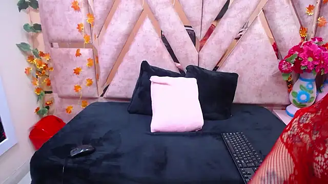 CataleyaLars20 online show from November 2025 12:48:01 PM