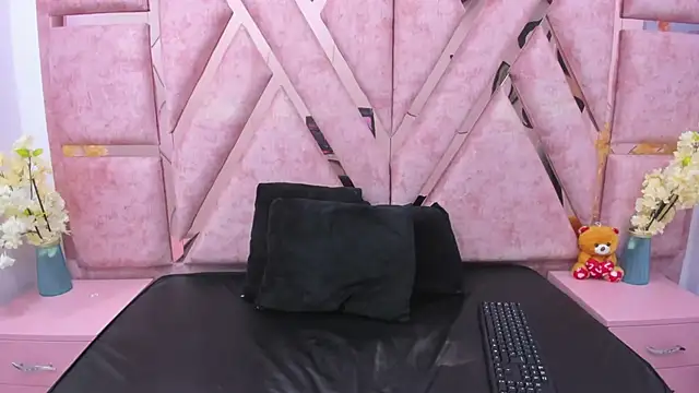 Snapshot of CataleyaLars20 chatting on July 2026 01:03:02 PM CataleyaLars20 online show from July 2026 01:03:02 PM