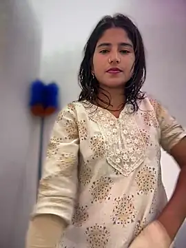 DiyAsingHh online show from December 2025 04:07:02 AM