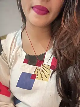 Snapshot of DiyAsingHh chatting on April 2026 05:56:01 PM DiyAsingHh online show from April 2026 05:56:01 PM