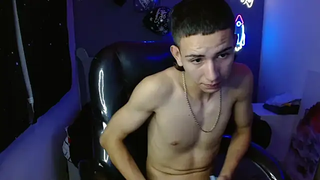 JackSwan18 online show from January 2025 03:33:02 PM