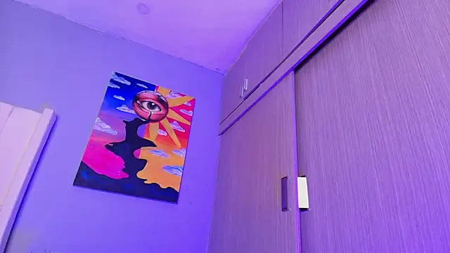 Shenoa1 online show from October 2025 12:04:02 PM