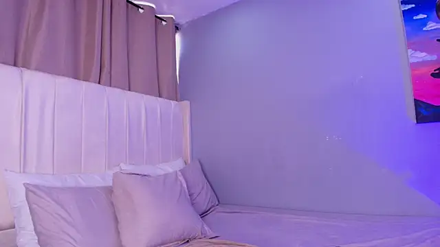 Shenoa1 online show from November 2025 11:54:01 AM