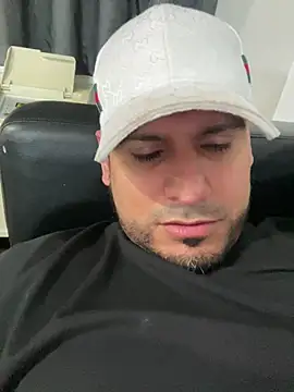 Insaneskillzz69 online show from April 2026 01:50:02 PM