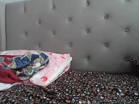 Snapshot of skinny__boy__ chatting on December 2025 06:23:01 PM skinny boy online show from December 2025 06:23:01 PM