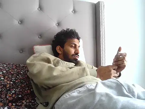 Snapshot of skinny__boy__ chatting on February 2026 06:16:01 PM skinny boy online show from February 2026 06:16:01 PM