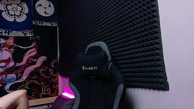 KIKI Krash online show from November 2025 10:07:01 AM