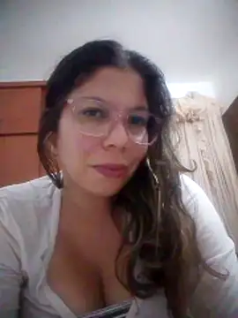 Snapshot of Carliina_Soussa chatting on February 2026 11:19:01 PM Carliina Soussa online show from February 2026 11:19:01 PM