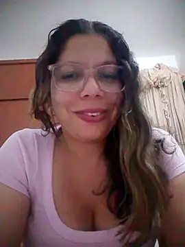 Snapshot of Carliina_Soussa chatting on February 2026 01:21:01 AM Carliina Soussa online show from February 2026 01:21:01 AM