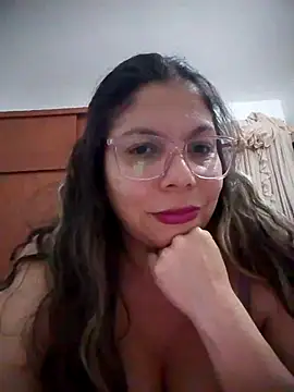 Snapshot of Carliina_Soussa chatting on March 2026 12:13:02 AM Carliina Soussa online show from March 2026 12:13:02 AM