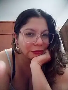 Snapshot of Carliina_Soussa chatting on June 2026 11:33:02 PM Carliina Soussa online show from June 2026 11:33:02 PM