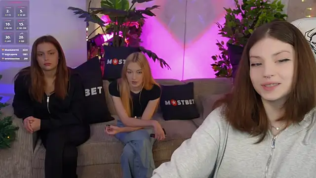 Snapshot of Beatrice_054 chatting on December 2024 11:44:01 AM Beatrice 054 online show from December 2024 11:44:01 AM