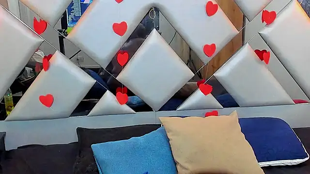 Snapshot of Nahomi-Hill chatting on February 2025 01:36:01 AM Nahomi-Hill online show from February 2025 01:36:01 AM