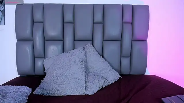 Sophia Lemos online show from March 2025 01:41:01 PM