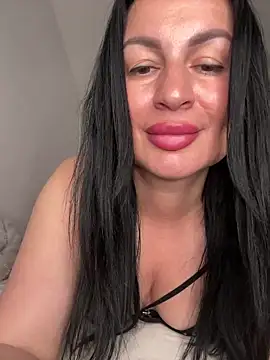 Snapshot of Helena7077 chatting on May 2026 11:35:02 PM Helena7077 online show from May 2026 11:35:02 PM