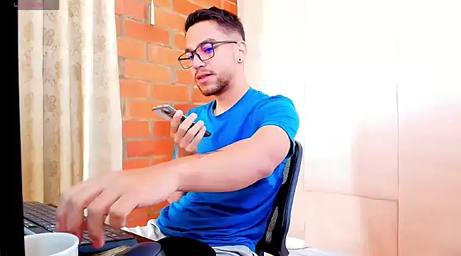 Leandro valenzuela online show from March 2025 02:56:01 PM