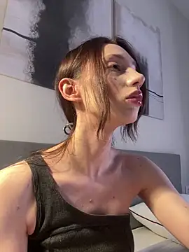 Snapshot of elfinvibes chatting on May 2026 11:13:01 PM elfinvibes online show from May 2026 11:13:01 PM