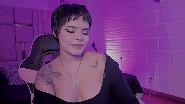 Snapshot of BonnieAnderson_ chatting on June 2026 09:06:01 PM BonnieAnderson online show from June 2026 09:06:01 PM